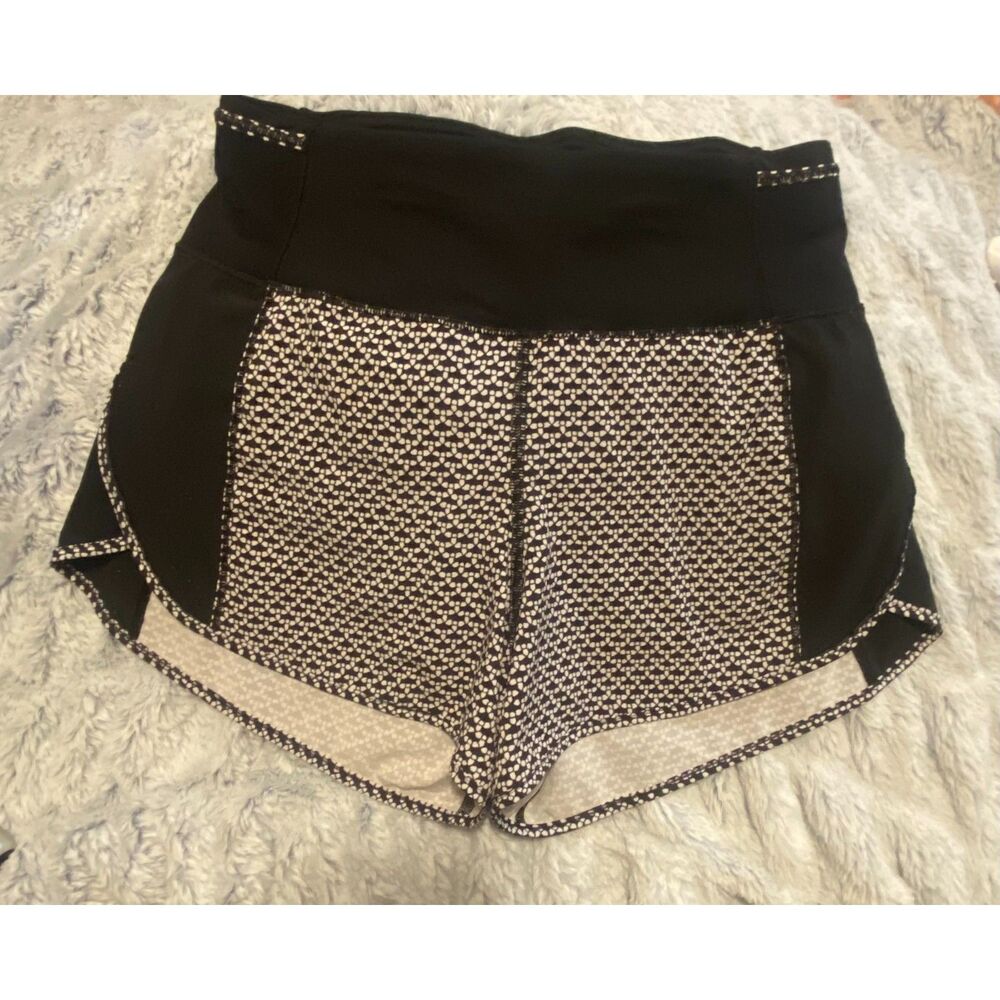 Lululemon Real Quick Perforated Shorts 3.5" Monochromic Black Size 4 EUC - Picture 5 of 8